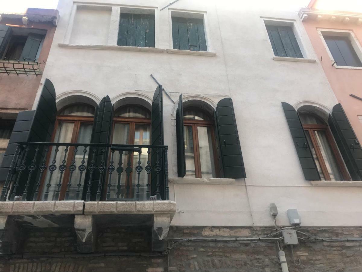 Privacy In Venice - Your Apartment To Be Let Alone Exterior foto